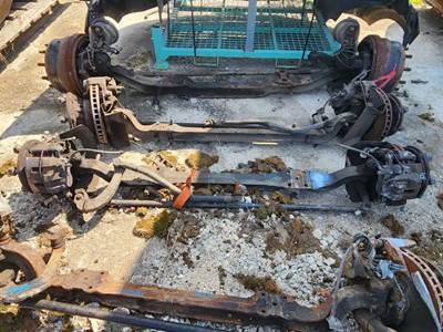 Isuzu Reach Front Axle Assembly