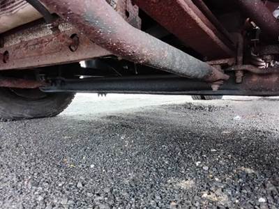 Isuzu Front Axle Assembly for a 2006 GMC W4500