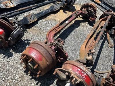 Mack CH612 Front Axle Assembly