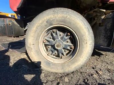 Mack DM690S Front Axle Assembly