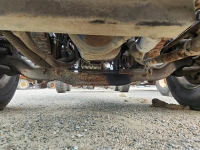 Mack MR690S Front Axle Assembly