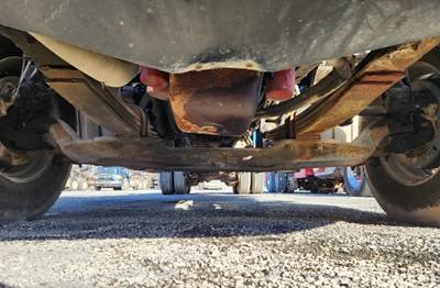 Mack Pinnacle CXU612 Front Axle Assembly for a 2009 Mack CXU612