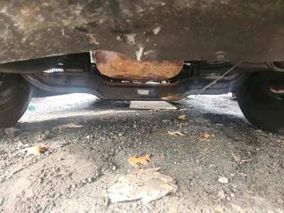 Mack Pinnacle CXU613 Front Axle Assembly for a 2016 Mack CXU613