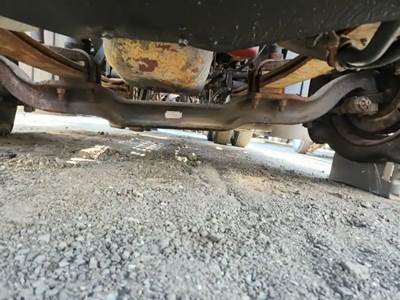 Mack Pinnacle CXU613 Front Axle Assembly for a 2015 Mack CXU613