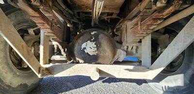 Meritor-Rockwell Front Axle Assembly for a 2003 Oshkosh S-SERIES