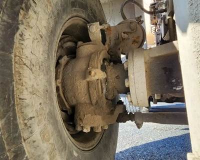 Meritor-Rockwell RP23160 Front Axle Assembly for a 2003 Oshkosh S ...