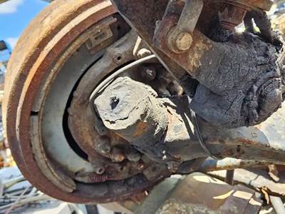 Peterbilt 386 Front Axle Assembly