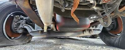 Peterbilt 587 Front Axle Assembly