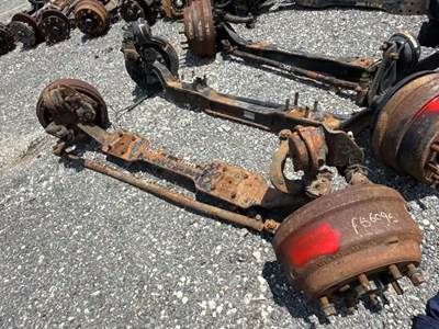 Sterling L8500 Front Axle Assembly