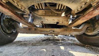 Sterling L9500 Front Axle Assembly