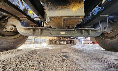 Sterling L9500 Front Axle Assembly