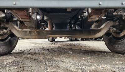 Sterling L9500 Front Axle Assembly