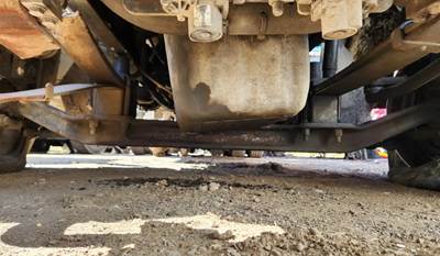 Sterling L9500 Front Axle Assembly