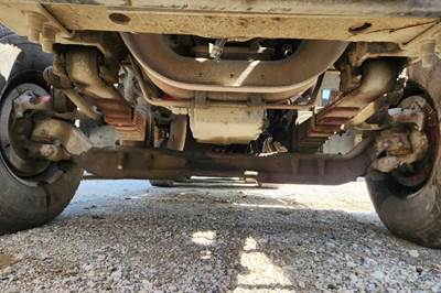 Sterling L9500 Front Axle Assembly