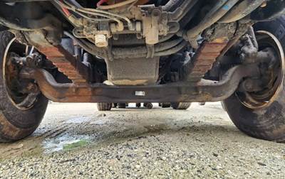 Sterling L9500 Front Axle Assembly