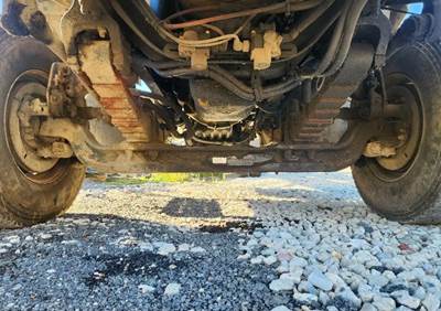 Sterling L9500 Front Axle Assembly