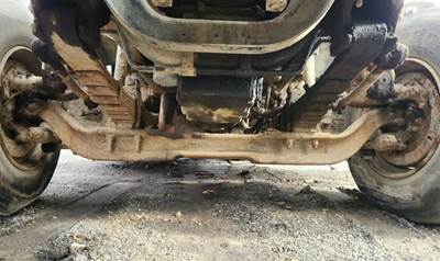 Sterling L9522 Front Axle Assembly