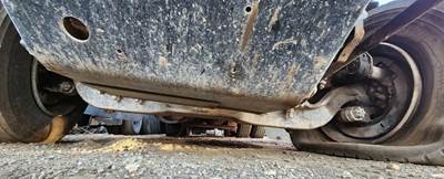 Volvo / WhiteGMC Autocar ACL64 Front Axle Assembly for a 1994 White AUTOCAR ACL64