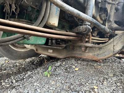 Volvo VNL Front Axle Assembly