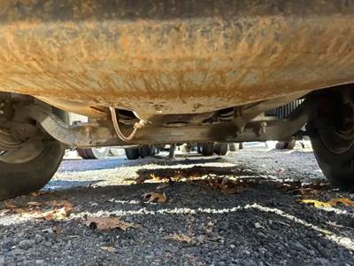 Volvo VNL Front Axle Assembly