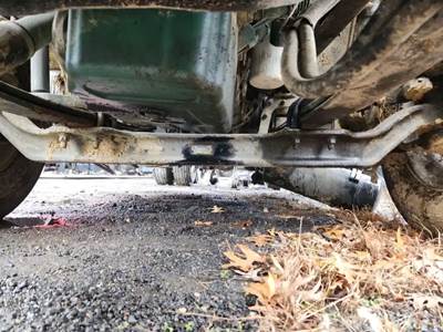 Volvo VNL Front Axle Assembly