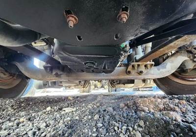 Volvo VNL Front Axle Assembly