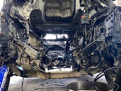 Volvo VNM Front Axle Assembly