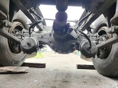 Axle Alliance Rear Axle Assembly for a 2013 Freightliner Cascadia 125
