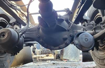 Axle Alliance RT40-4N Rear Axle Assembly for a 2007 Freightliner ST120