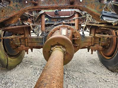 Dana 17060S Rear Axle Assembly for a 2003 International 4200