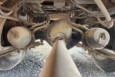 Dana 17060S Rear Axle Assembly for a 2010 International 4300
