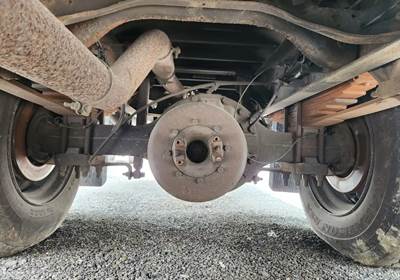Dana 19060S Rear Axle Assembly for a 2010 Ic Corporation PB105