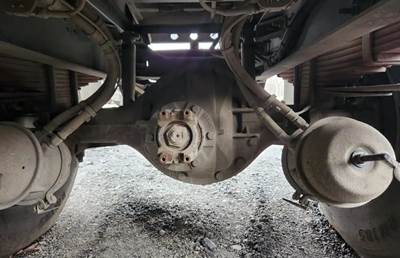 Dana 21060S Rear Axle Assembly for a 2018 Ford F-750