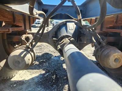 Dana 21060S Rear Axle Assembly for a 1997 Volvo FE