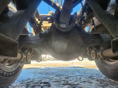 Dana D46-170 Rear Axle Assembly for a 2006 Peterbilt 357