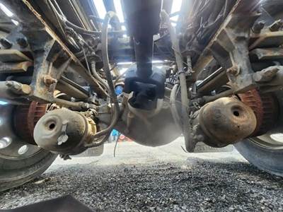 Dana D46-170 Rear Axle Assembly for a 2012 Peterbilt 367