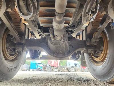 Dana DSP41 Rear Axle Assembly for a 2017 Peterbilt 348