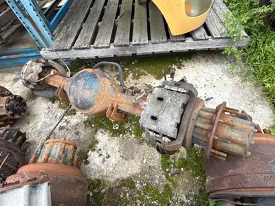 Dana Rear Axle Assembly for a Ford F-550