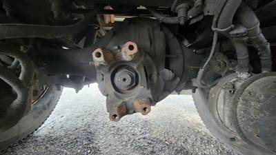Dana P20060 Rear Axle Assembly for a 2013 Peterbilt 337