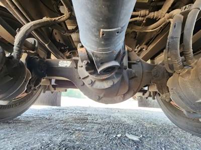 Dana P20060 Rear Axle Assembly for a 2019 Kenworth K370