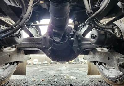 Dana R40-155 Rear Axle Assembly for a 2018 Peterbilt 579