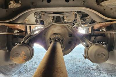 Dana R44CA104 7X Rear Axle Assembly for a 2000 International 4900