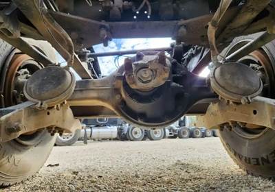 Dana RSP40 Rear Axle Assembly for a 2004 Peterbilt 385