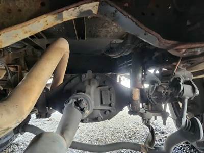 Dana S110 Rear Axle Assembly for a 2009 Chevrolet C5500