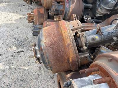 Dana S110L Rear Axle Assembly for a 2007 Chevrolet C5500