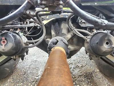Dana S23-170 Rear Axle Assembly for a 2009 International 8600