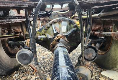 Dana S23-190 Rear Axle Assembly for a 2005 Kenworth T300