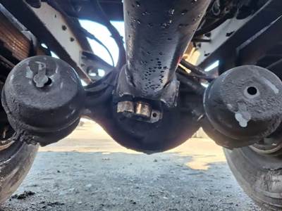 Dana 21060S Rear Axle Assembly for a 2006 International 4300