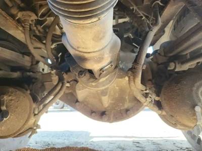 Dana D46-170 Rear Axle Assembly for a 2006 Peterbilt 379