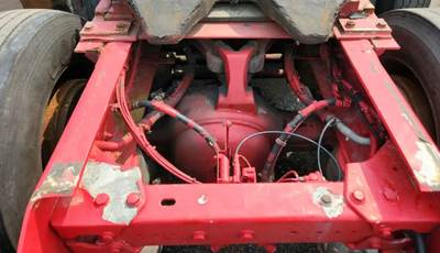 Dana DS404 Rear Axle Assembly for a 2001 Kenworth T2000